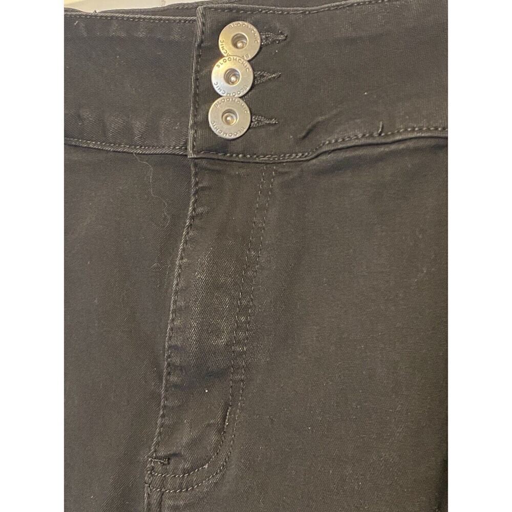 Bloomchic Jean Shorts Very Stretchy High Rise Black Denim Plus Size 24 - Picture 4 of 8